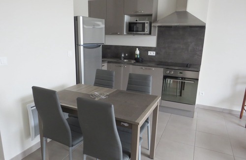 Colombiers Apartment | Apartment for 2 people