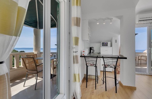 Drasnice Apartment | Apartment for 2 persons + 1 child approx. 45 m² in Drašnice, Dalmatia (Split-Dalmatia County)