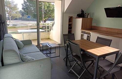 Kervoyal Apartment | Apartment for 4 people, facing Kervoyal Bay