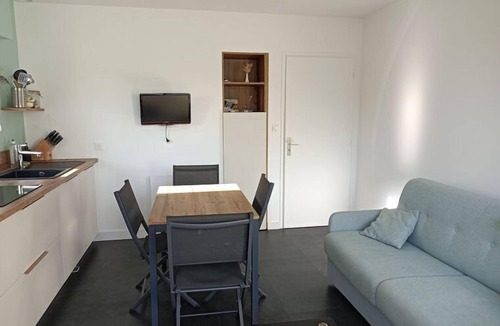 Kervoyal Apartment | Apartment for 4 people, facing Kervoyal Bay