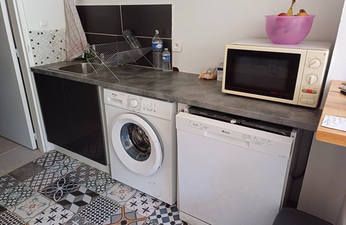 Armissan House | Apartment for 4 people 6km from the sea 6km from Narbonne near the pine forest