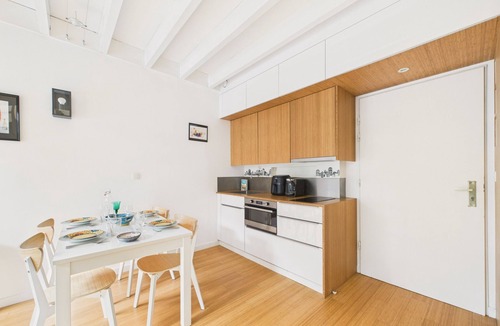 Prefailles Apartment | Apartment for 4, swimming pool, sea 150m away