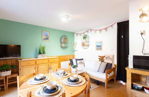 Vignec Apartment | Apartment for 6 in Vielle-Aure - Near cable car, private parking