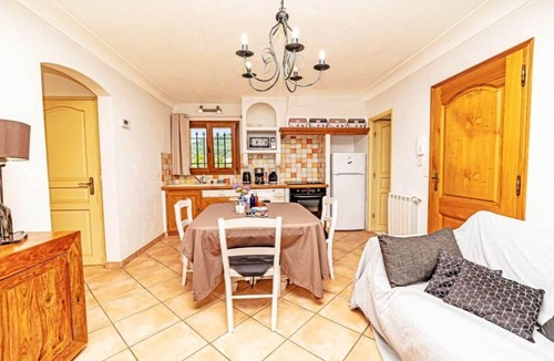 Le Bar-sur-Loup Apartment | Apartment for 6 people