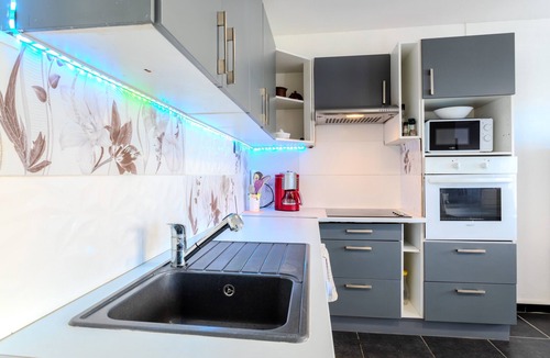 Sorede Apartment | Apartment for 6 people with shared terrace, AC and Wi-Fi