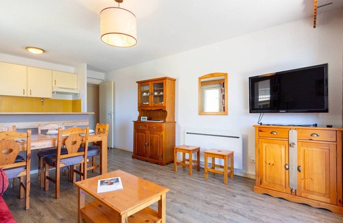 Germ Apartment | Apartment for 8, mountain views, near slopes
