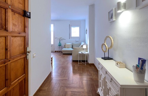 Arenys de Mar Apartment | Apartment for 8 people at 2 minutes by walk from the beach and the train station!