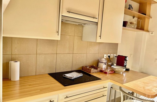 Neuilly-sur-Seine Apartment | Apartment for rent in a spacious, relaxing setting