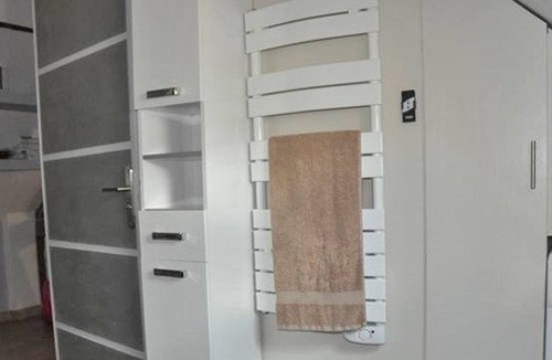 Amfreville-la-Mi-Voie Apartment | Apartment Amfreville-la-Mi-Voie, 1 bedroom, 4 persons