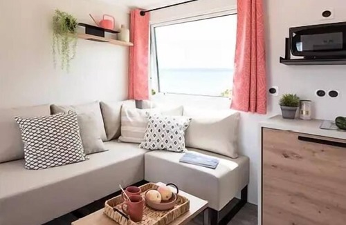 Savignac-les-Ormeaux House | Apartment