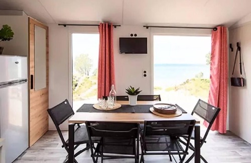 Savignac-les-Ormeaux House | Apartment