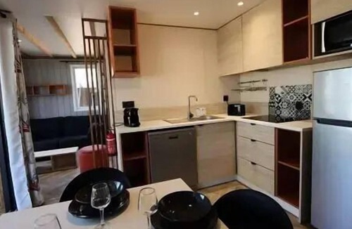 Savignac-les-Ormeaux Ski Chalet | Apartment