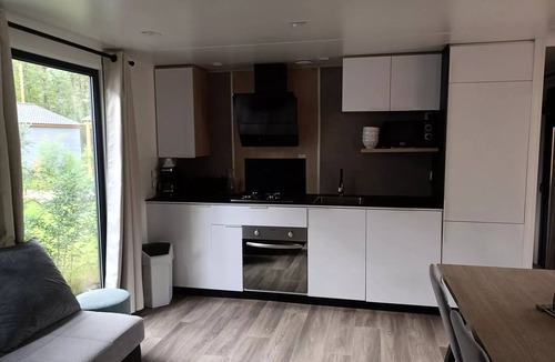 Savignac-les-Ormeaux Ski Chalet | Apartment