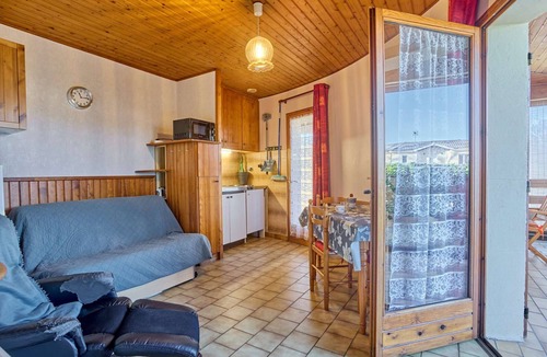 Barbotan-les-Thermes Apartment | Apartment T2 with porch and pets allowed