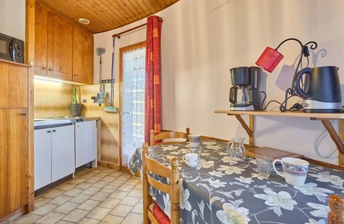 Barbotan-les-Thermes Apartment | Apartment T2 with porch and pets allowed