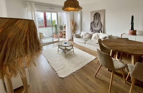 Arbonne Apartment | Apartment