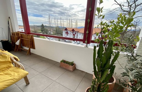 Arbonne Apartment | Apartment