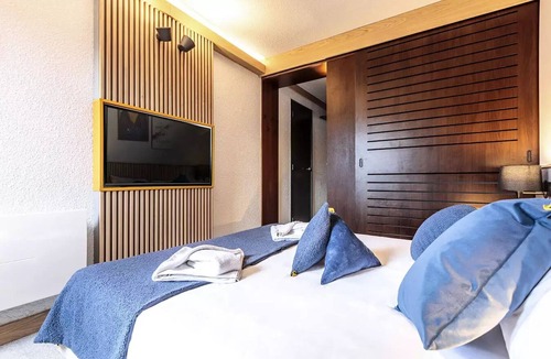 Arc-2000 Hotel | Apartment