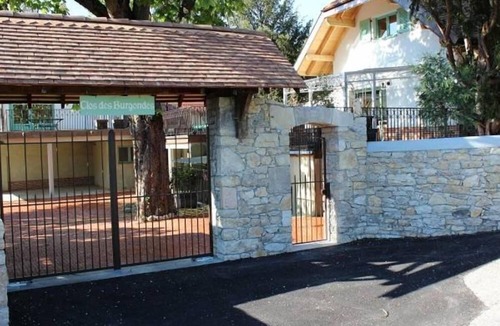 Brison-Saint-Innocent House | Apartment with terrace, swimming pool in ecological house near Lac du Bourget
