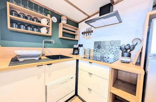 Sainte-Cecile-Plage Cabin | Apartment