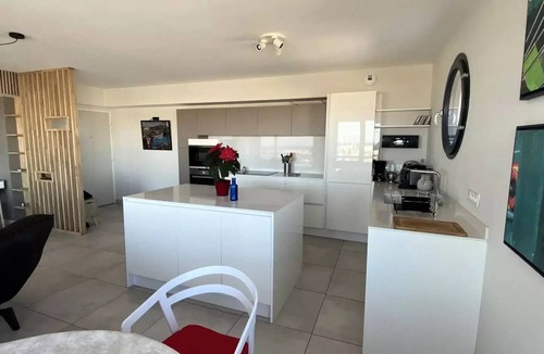 Le Port Apartment | Apartment