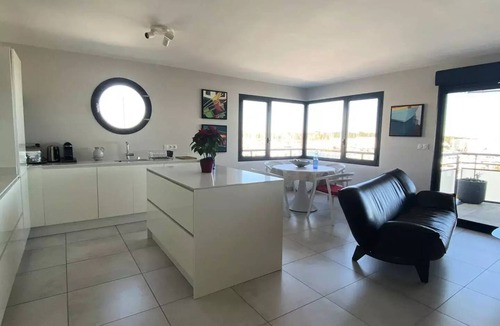 Le Port Apartment | Apartment