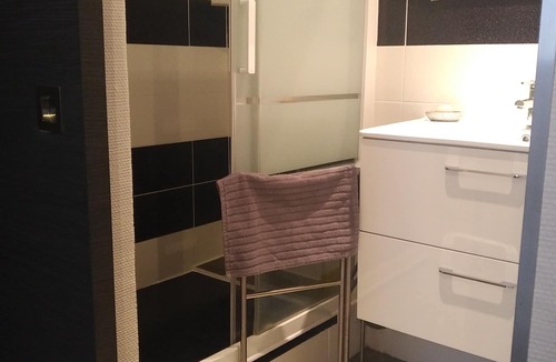 Charleville-Mezieres Apartment | Apartment in the Mézières district