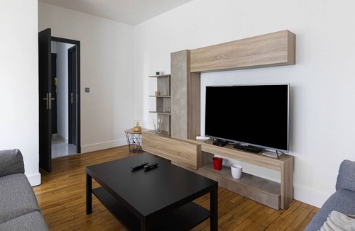 Charleville-Mezieres Apartment | Apartment a stone's throw from the town center