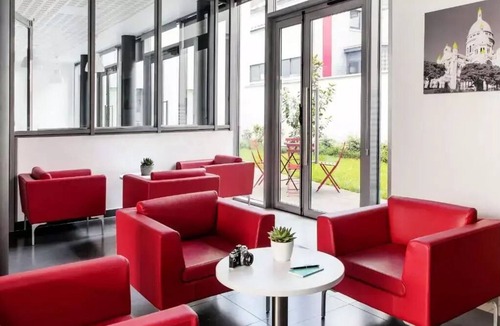 Clichy Apartment | Apartment
