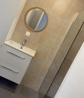 Erny-Saint-Julien Apartment | Apartment