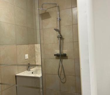 Erny-Saint-Julien Apartment | Apartment