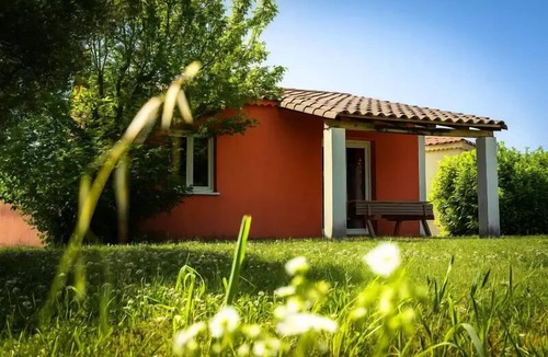 Grospierres Villa | Apartment