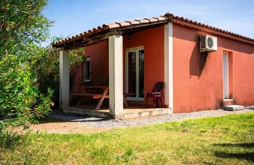 Grospierres Villa | Apartment