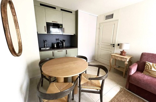 Juvignac Apartment | Apartment