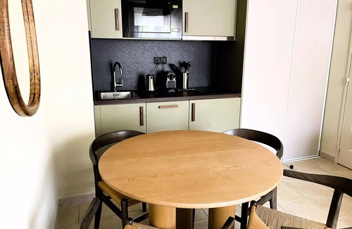 Juvignac Apartment | Apartment