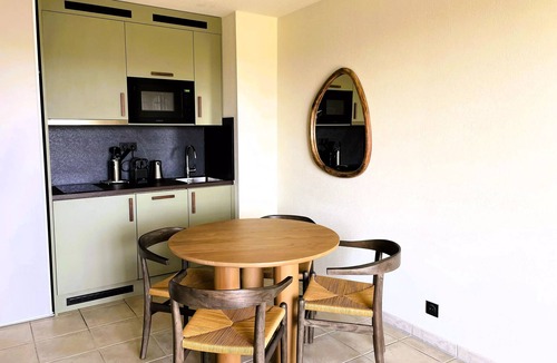 Juvignac Apartment | Apartment