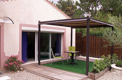 Caumont-sur-Durance Apartment | Apartment Haider by Interhome