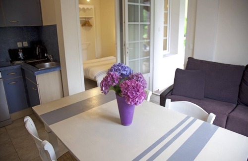 La Bastide-Clairence Apartment | Apartment in Basque Country with Pool Access