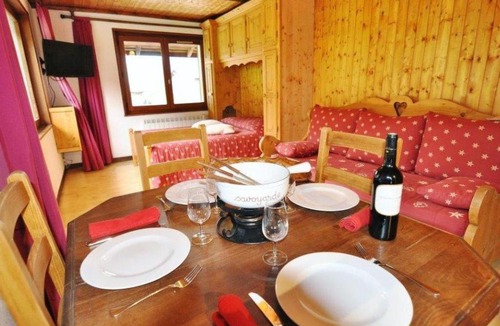 La Chapelle-d'Abondance Apartment | Apartment L'Echo de la corne by Interhome