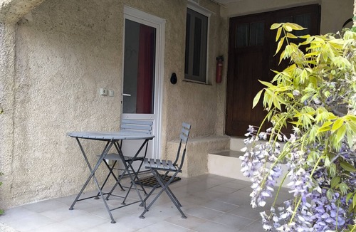 La Robine-sur-Galabre Cottage | Apartment in Provence in a quiet area with mountai