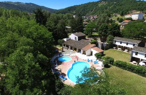 Lavoute-Chilhac Villa | Apartment