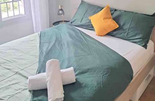 Le Plessis-Robinson Apartment | Apartment Orly Versailles Street parking Robinson