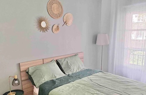 Le Plessis-Robinson Apartment | Apartment Orly Versailles Street parking Robinson