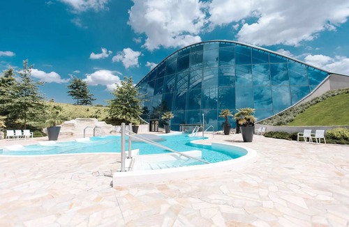 Curcay-sur-Dive Cabin | Apartment