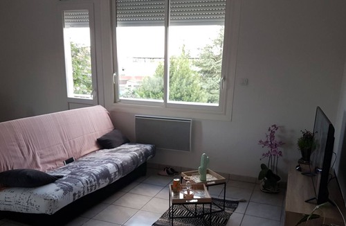 Murviel-les-Beziers Apartment | Apartment