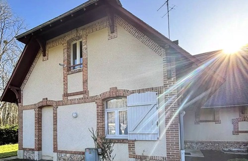 Neuvy-sur-Barangeon Villa | Apartment