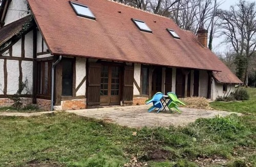 Neuvy-sur-Barangeon Villa | Apartment