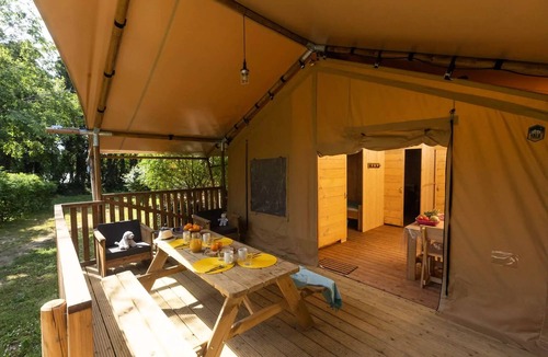 Palau-del-Vidre House | Apartment