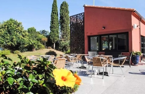 Palau-del-Vidre House | Apartment