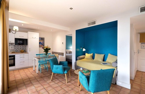 Le Rayol Apartment | Apartment in Saint-Tropez with Beach Access